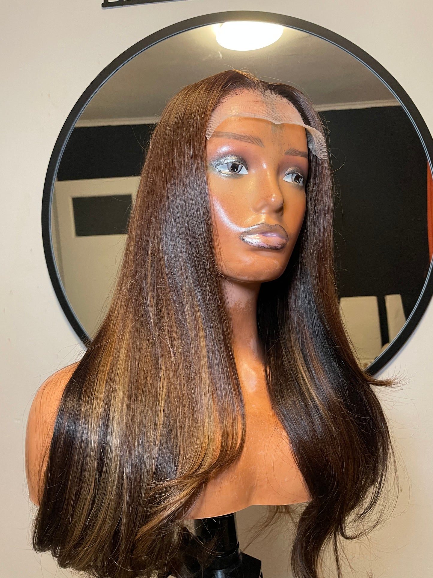 Chestnut closure wig